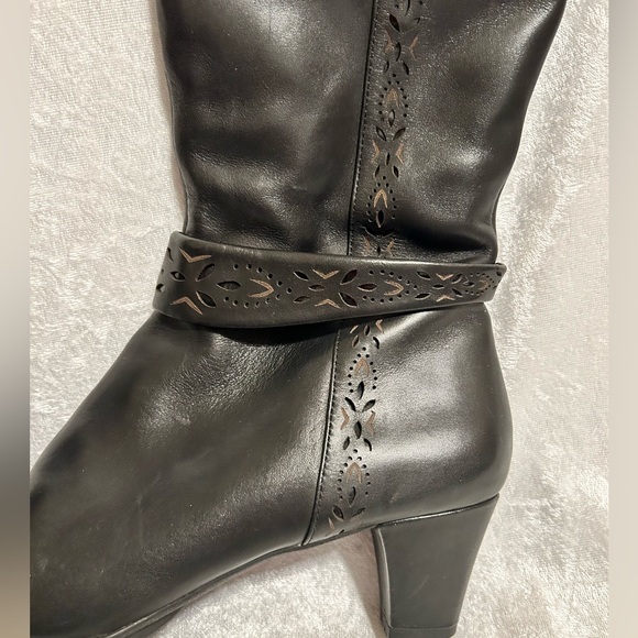 🖤 Umberto Raffini Leather Heeled Zip Boots size 39 🖤 - Picture 3 of 8